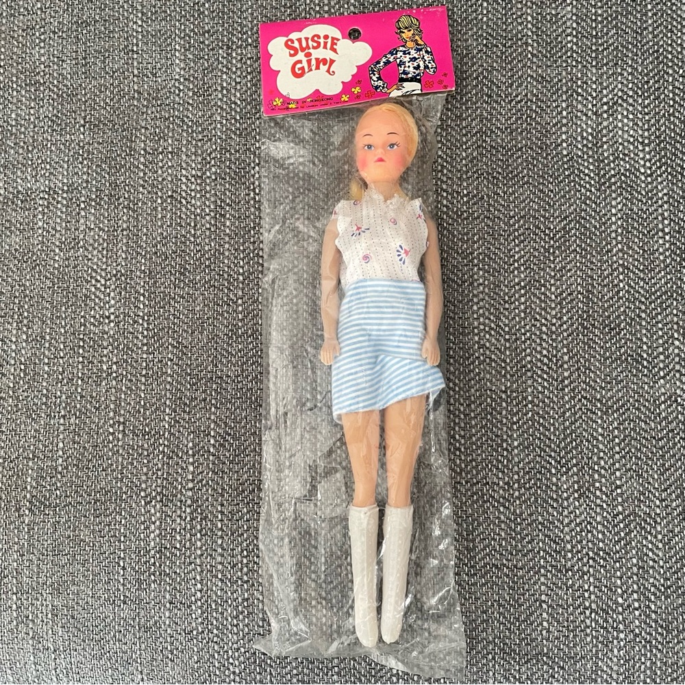 Susie Girl Doll Blue White Outfit 1970’s Original Pkg. Hong Kong Barbie Clone